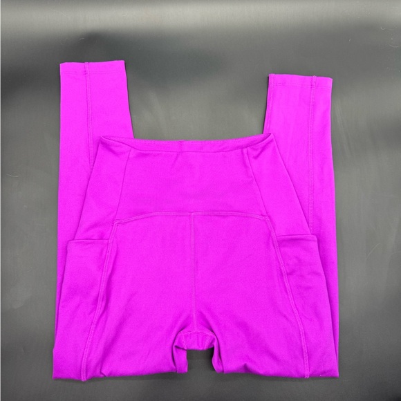 Beyond Yoga Vibrant Pink Leggings, Size Medium - Picture 2 of 9